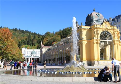 利经典10日●(全程四星酒店,潘道夫奥特莱斯,哈