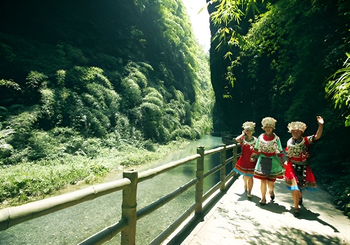 重庆_彭水_阿依河景区_青龙谷_栈道