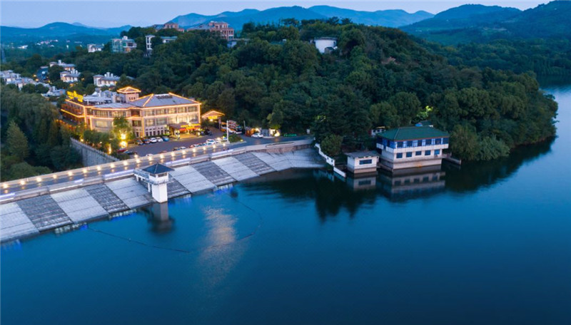 【1212年終購】天目湖御湖半島溫泉酒店(含雙人御湖半島溫泉門票 優選